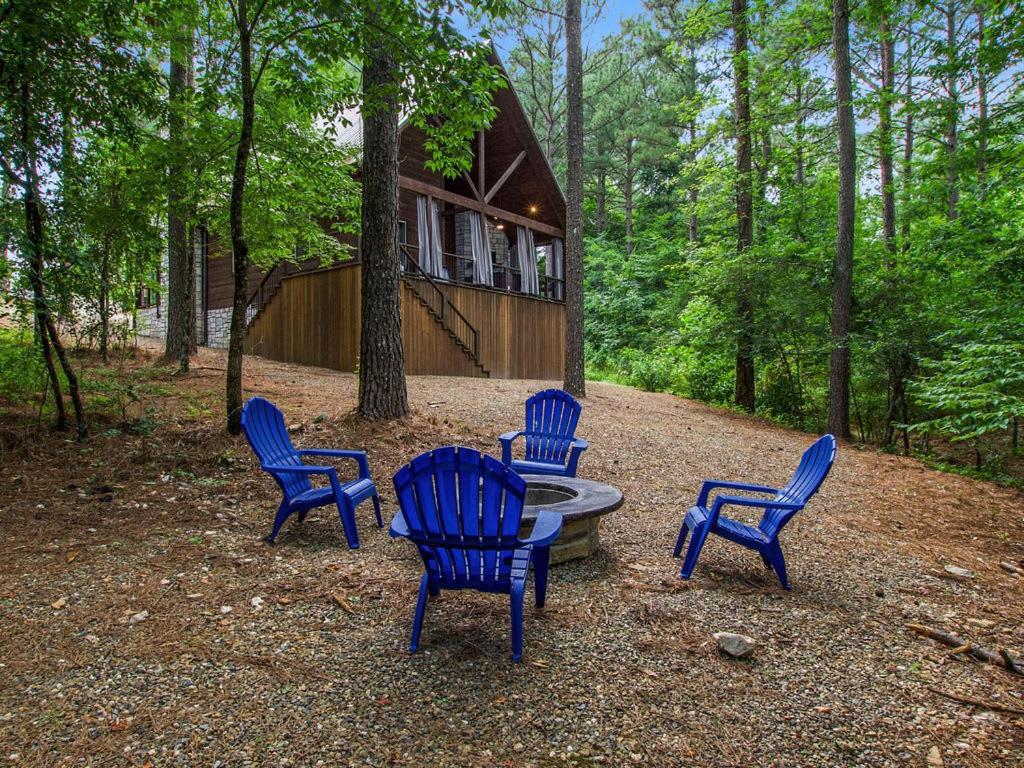 Stunning Luxury Cabin W Hot Tub And Fire Pit Holy Shiplap Is Perfect Romantic Couples Getaway Броукън Боу Екстериор снимка