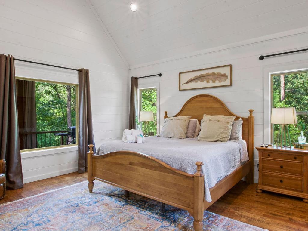 Stunning Luxury Cabin W Hot Tub And Fire Pit Holy Shiplap Is Perfect Romantic Couples Getaway Броукън Боу Екстериор снимка
